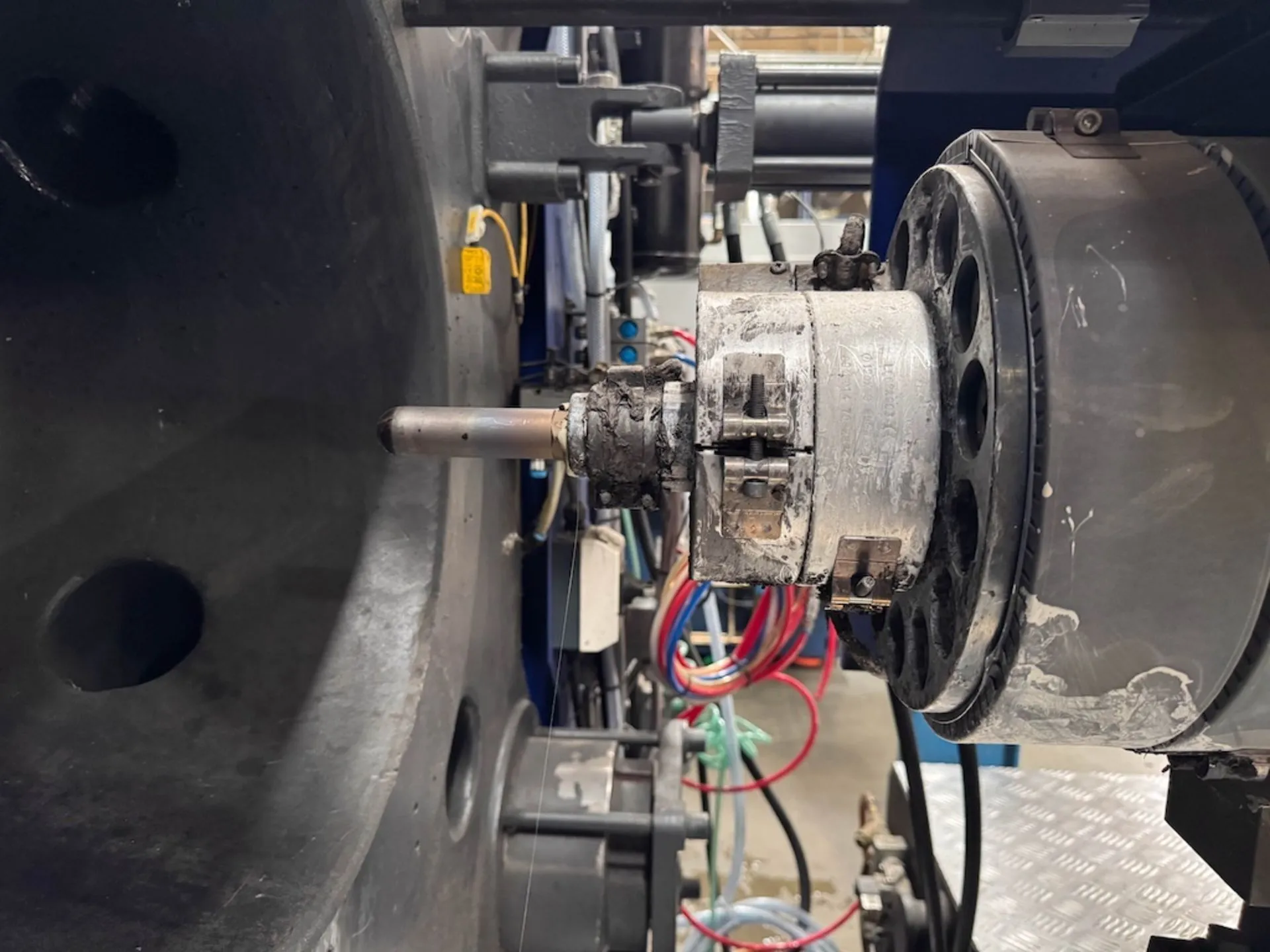 899 Ton, 95.98 oz., Haitian #MA8000II-6800, horizontal plastic injection molder, 39.37" x 39.37" tie bar - Image 6