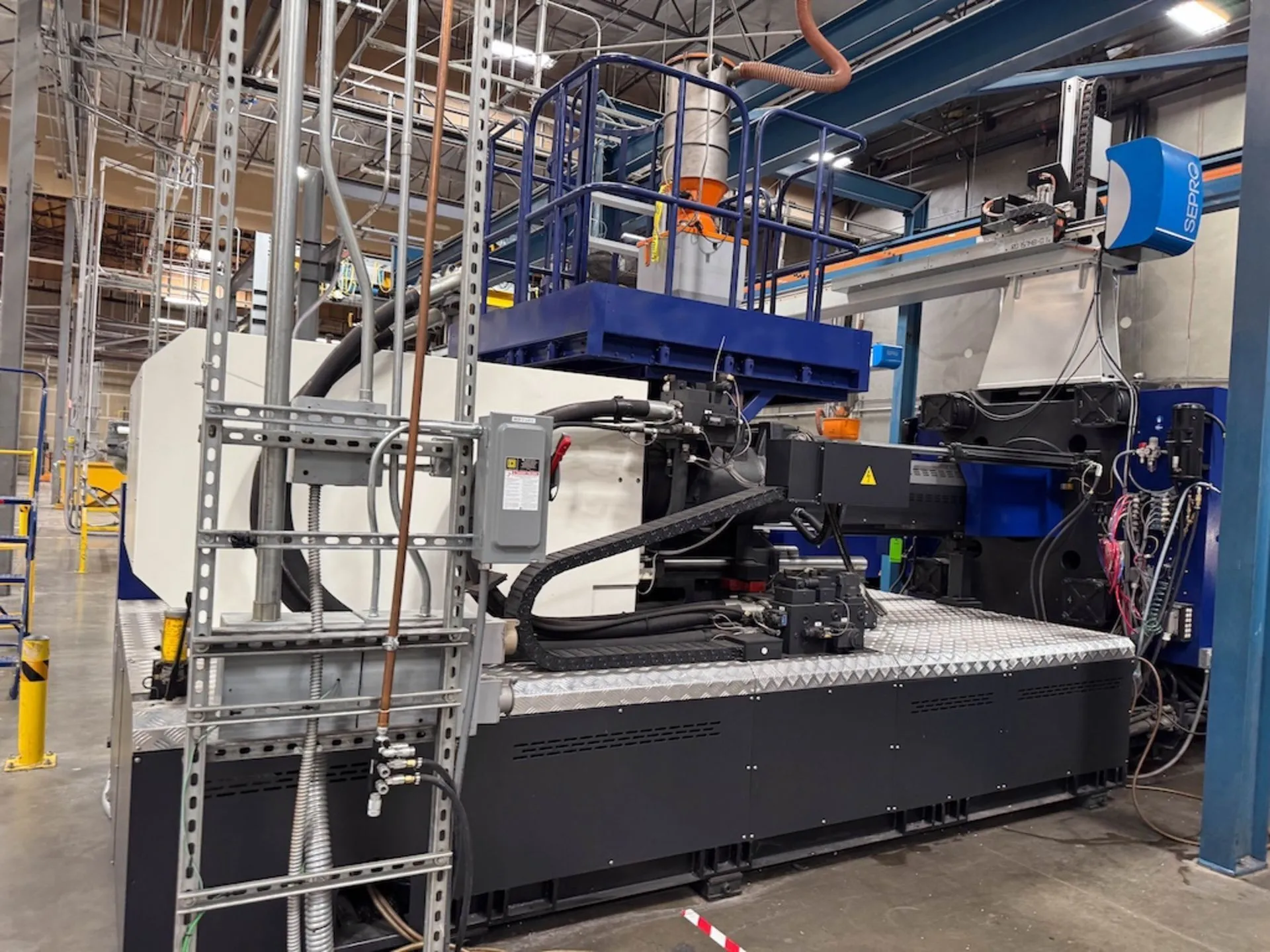 899 Ton, 95.98 oz., Haitian #MA8000II-6800, horizontal plastic injection molder, 39.37" x 39.37" tie bar - Image 7