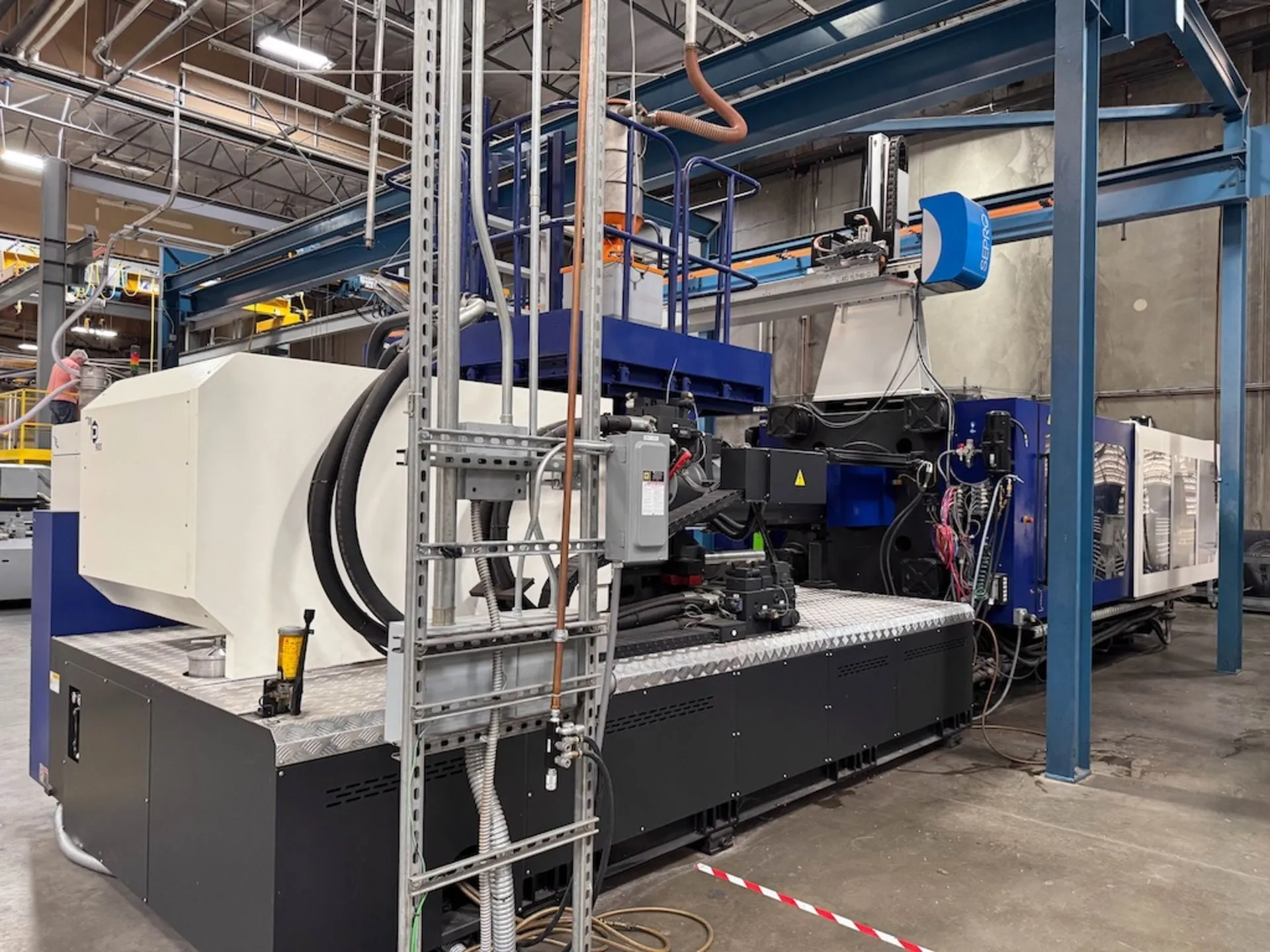 899 Ton, 95.98 oz., Haitian #MA8000II-6800, horizontal plastic injection molder, 39.37" x 39.37" tie bar - Image 9