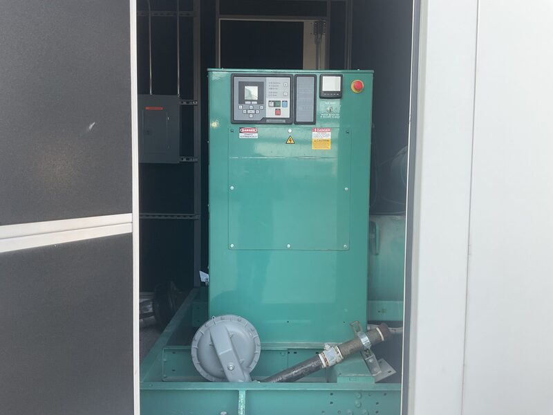 250 KW Cummins, Natural gas generator set, 277/480 Volts, 3-phase, 1800 RPM, GTA855 engine, sound attenuated - Image 8