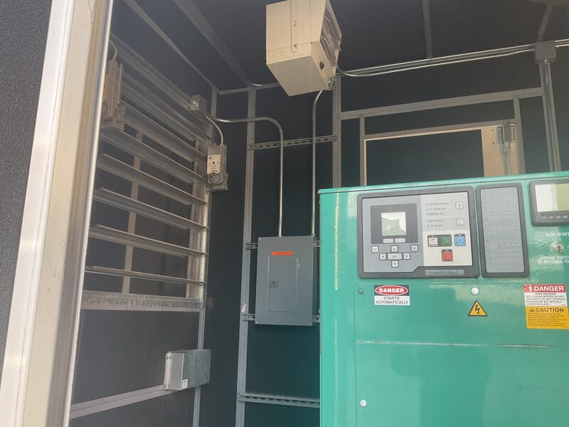 250 KW Cummins, Natural gas generator set, 277/480 Volts, 3-phase, 1800 RPM, GTA855 engine, sound attenuated - Image 9