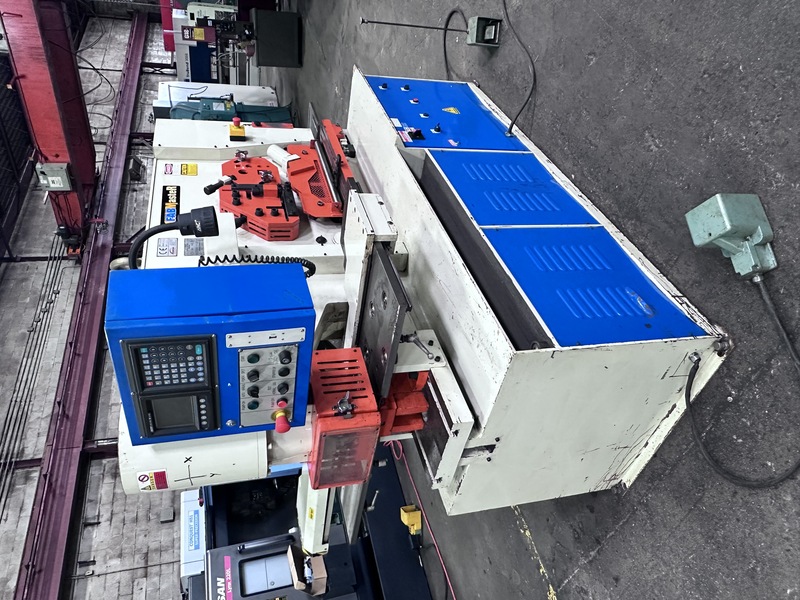 6" x 6" x 1/3" Fabmaster #IWNC-110SD, CNC hydraulic ironworker, 110 ton, dual foot pedals, 2011 - Image 2