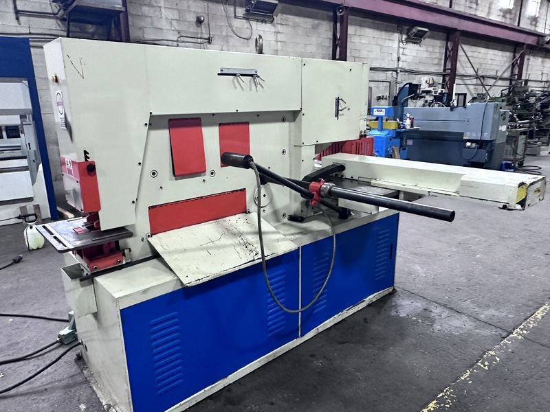 6" x 6" x 1/3" Fabmaster #IWNC-110SD, CNC hydraulic ironworker, 110 ton, dual foot pedals, 2011 - Image 5