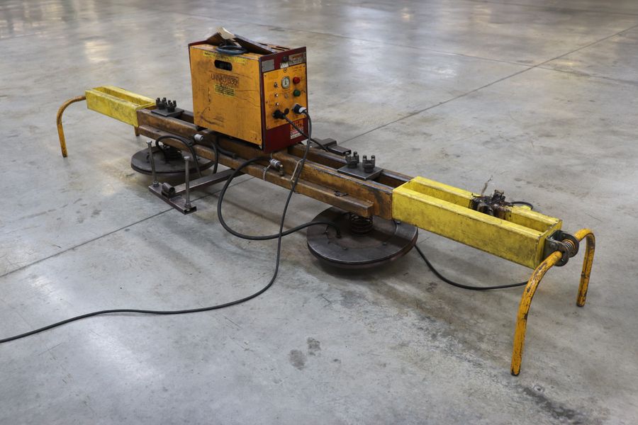 2000 lb. Caldwell #UniVac-330, vacuum lift, 6' usable span, 19" pad diameter, 110 V., 1 phase, adjustable - Image 7