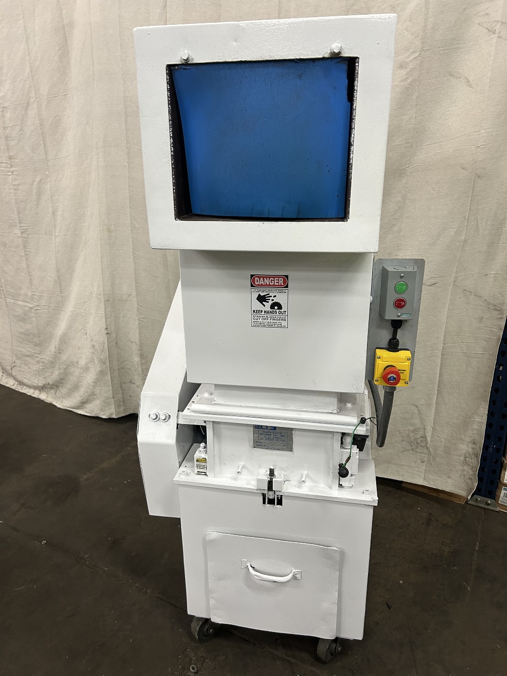 12" x 10" Nelmor #G1012P1, 7.5 HP Plastic Grinder, Reconditioned - Image 2