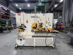 8" x 8" x .7" Geka #165S, ironworker, 165 ton, 20 HP, 20" throat, 2 foot pedals - Image 4