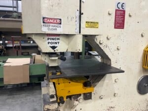 8" x 8" x .7" Geka #165S, ironworker, 165 ton, 20 HP, 20" throat, 2 foot pedals - Image 8