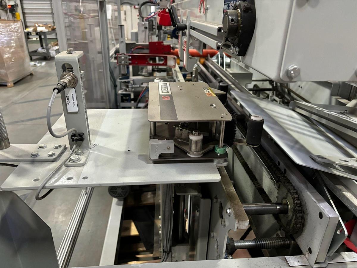 Marq #HPE-220, case erector bottom sealer, heavy duty 24/7 operation, L to R product flow, 2016 - Image 4