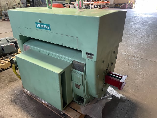 700 HP 1800 RPM Siemens, Frame 5011S, WPIIBB, 2300 Volts - Image 1