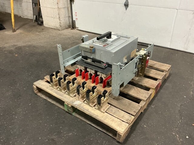 3000 Amps, General Electric, TPVVF8630FC, Power Break circuit breaker, 600 Volts - Image 4