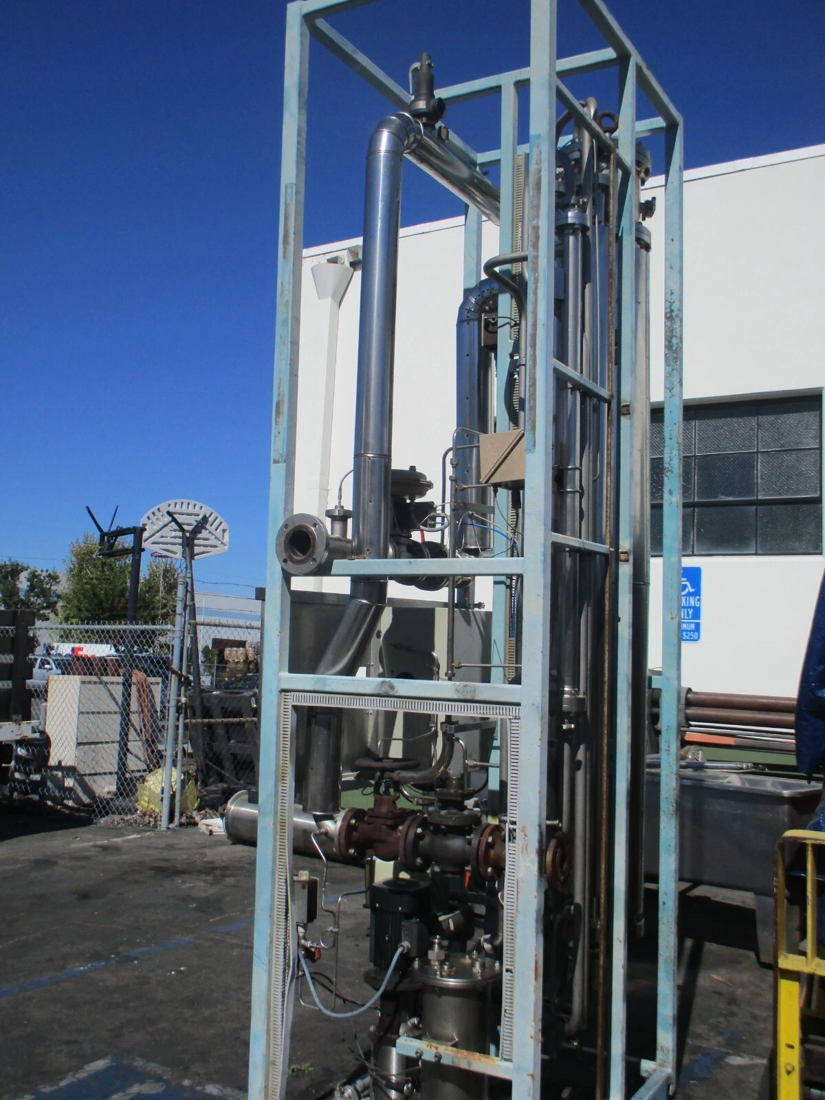 Steris Finn Aqua #1500-S-1, Pure Steam Generator, single still with pump - Image 3