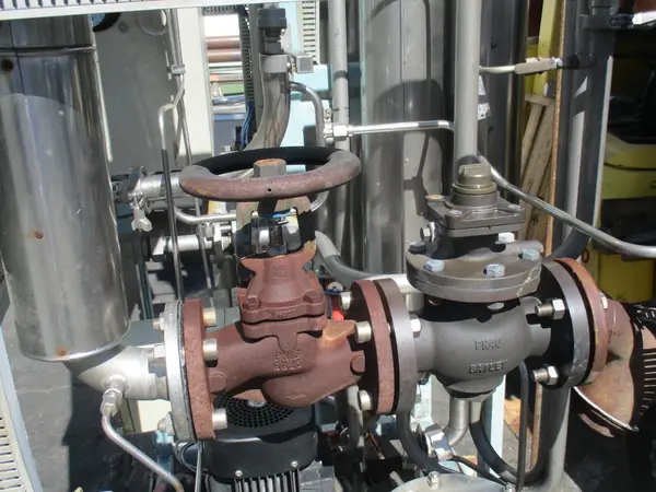 Steris Finn Aqua #1500-S-1, Pure Steam Generator, single still with pump - Image 5