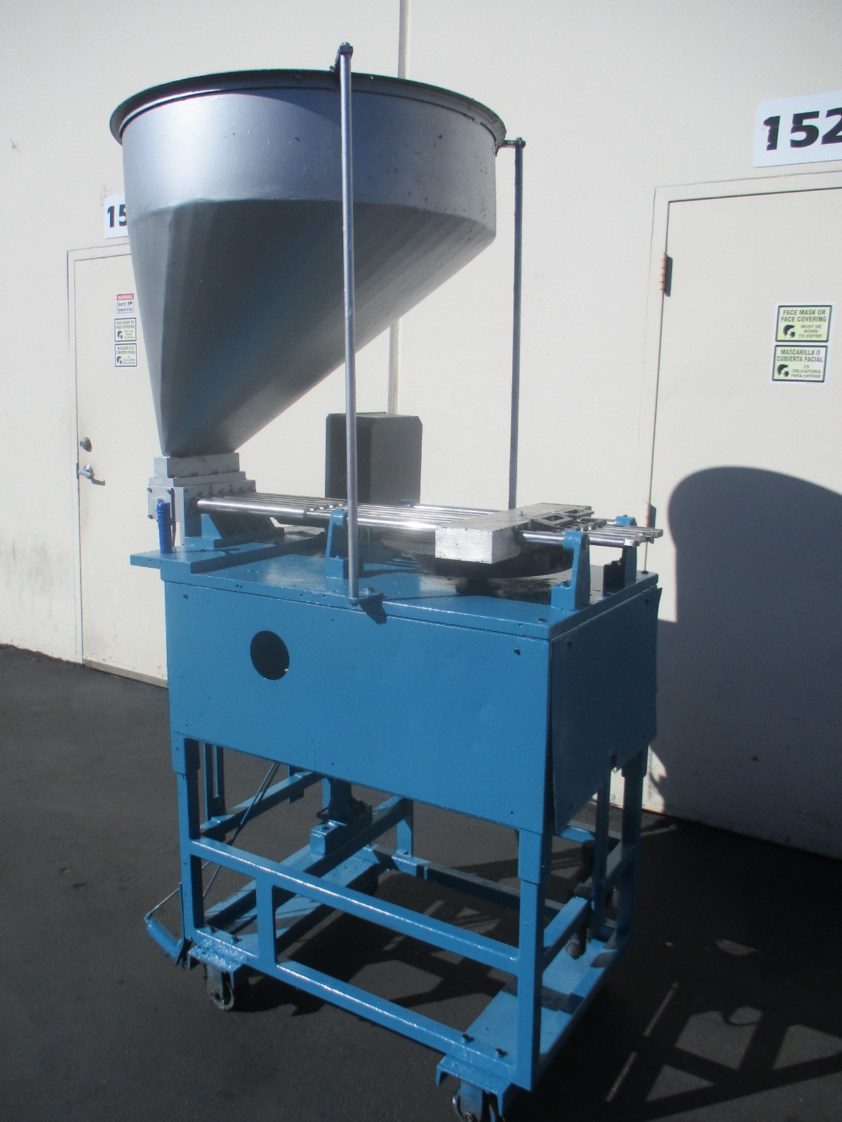 6 Head Liquid piston filler for paint / glue / liquid - Image 5