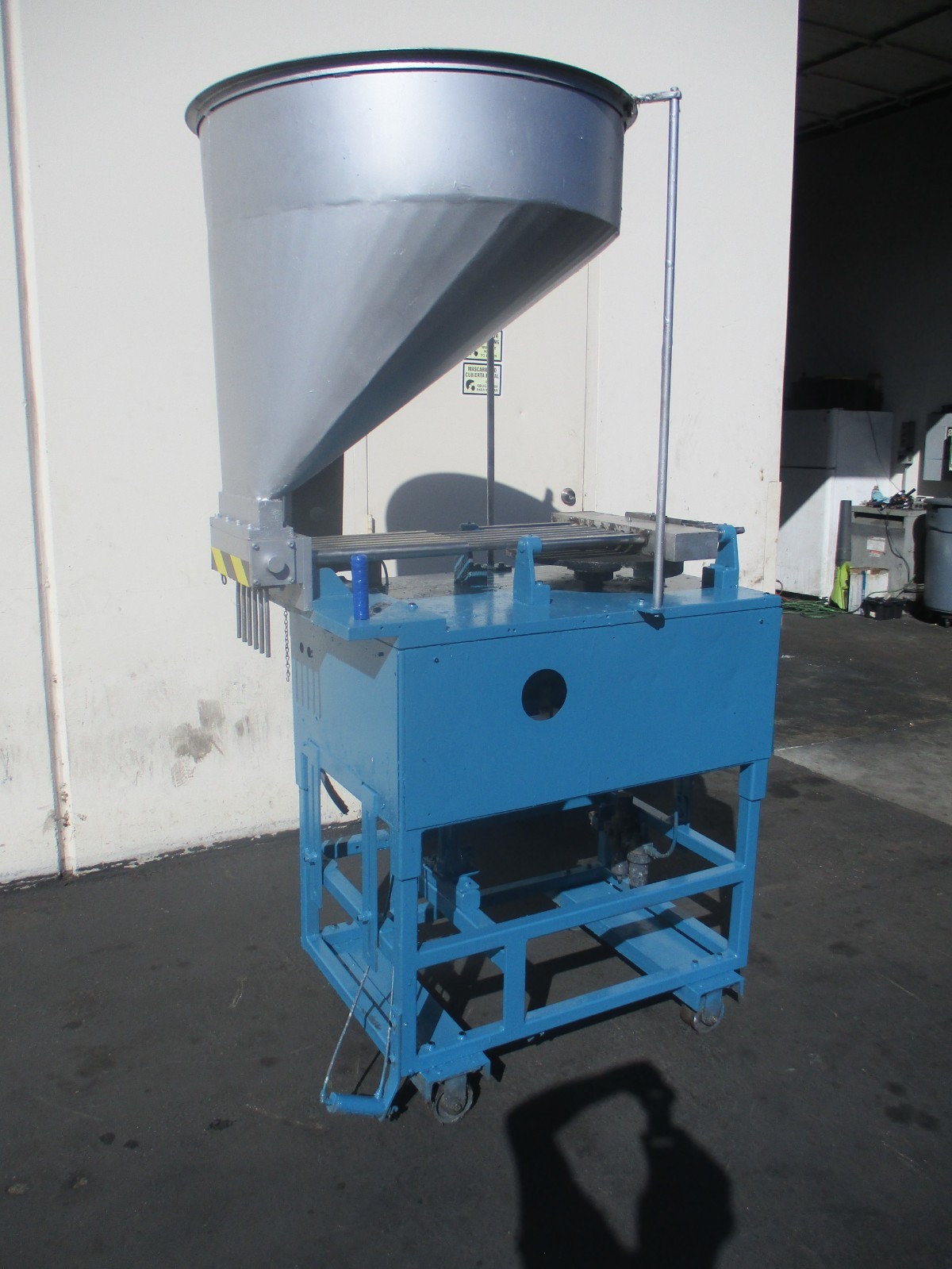 6 Head Liquid piston filler for paint / glue / liquid - Image 7