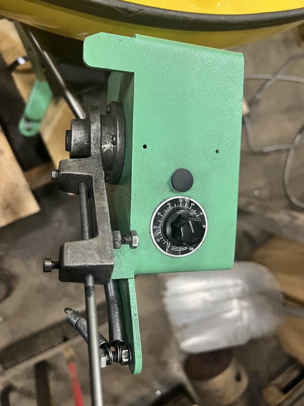 220 lb. Huei Shang #HR-105D, motorized pallet uncoiler, 31" outside dimensions, variable speed, forward & - Image 5