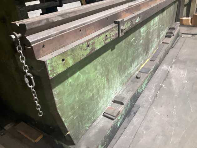 175 Ton, Accurpress #717512, hydraulic press brake, 12' overall, 126" between housing, 8" stroke, 10" throat - Image 2