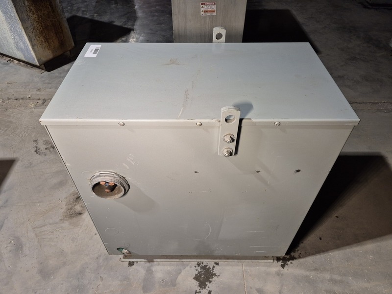 75 KVA 600 Primary, 208/120 Secondary, Delta CETC0075S001534, Transformer, Isolation, Dry Type, 3 Phase, 60 Hz - Image 1