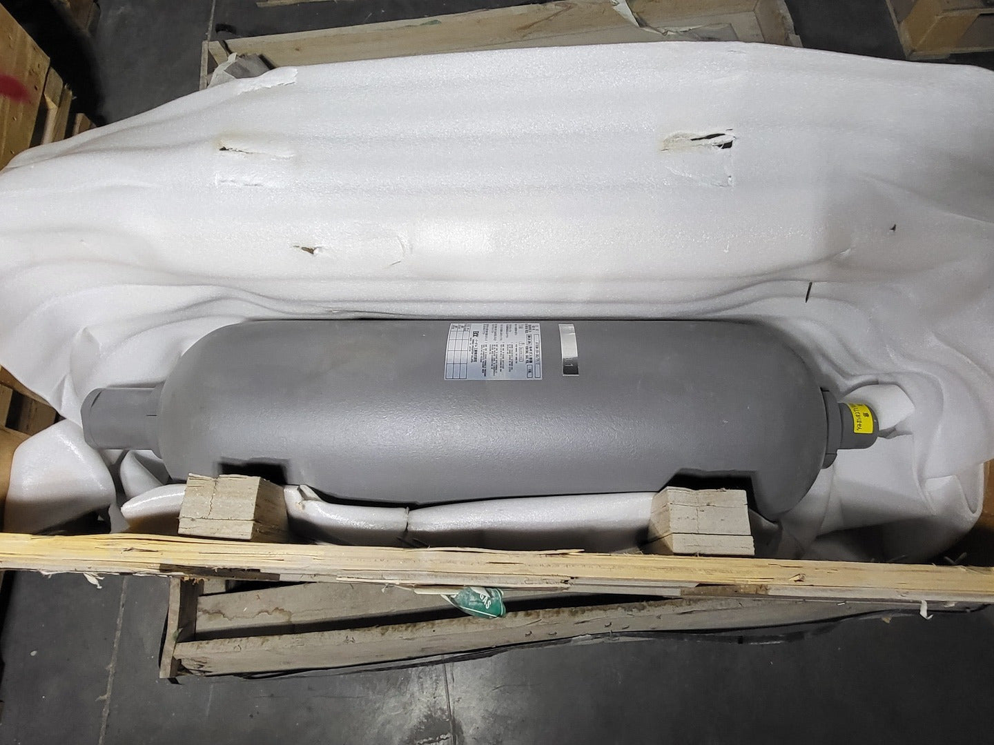 Hitachi #YA00025672, Accumulator Assembly - Image 1