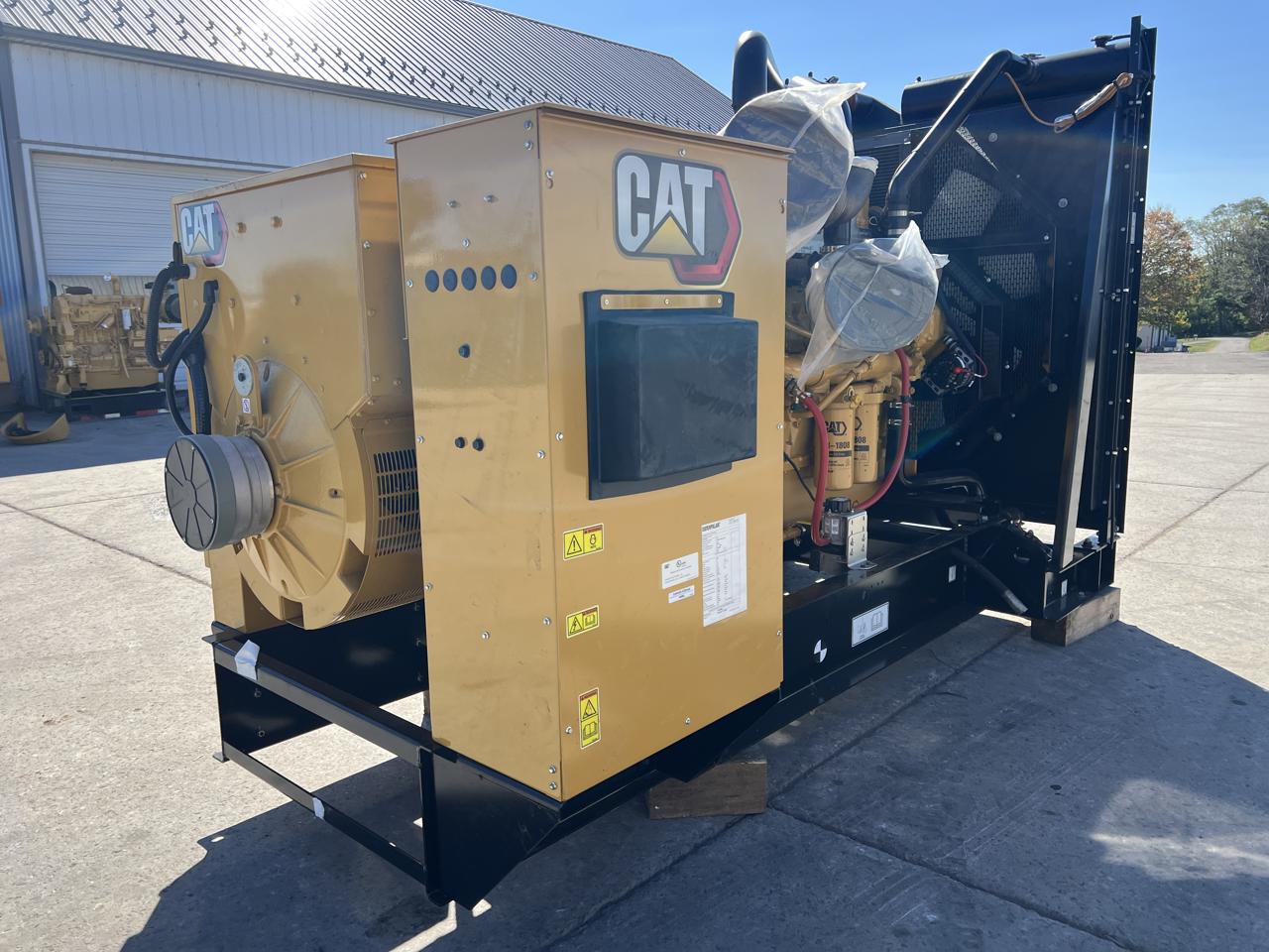 750 KW Caterpillar #C18, diesel generator set, open skid, 480 Volts, new factory warranty, 2023 - Image 6