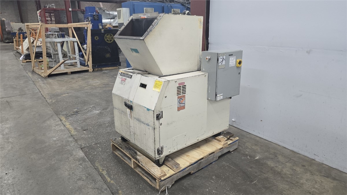 10" x 18" Cumberland #1018X, granulator, 15 HP, 3 knife open rotor, 2 bed knives, 2005 - Image 1