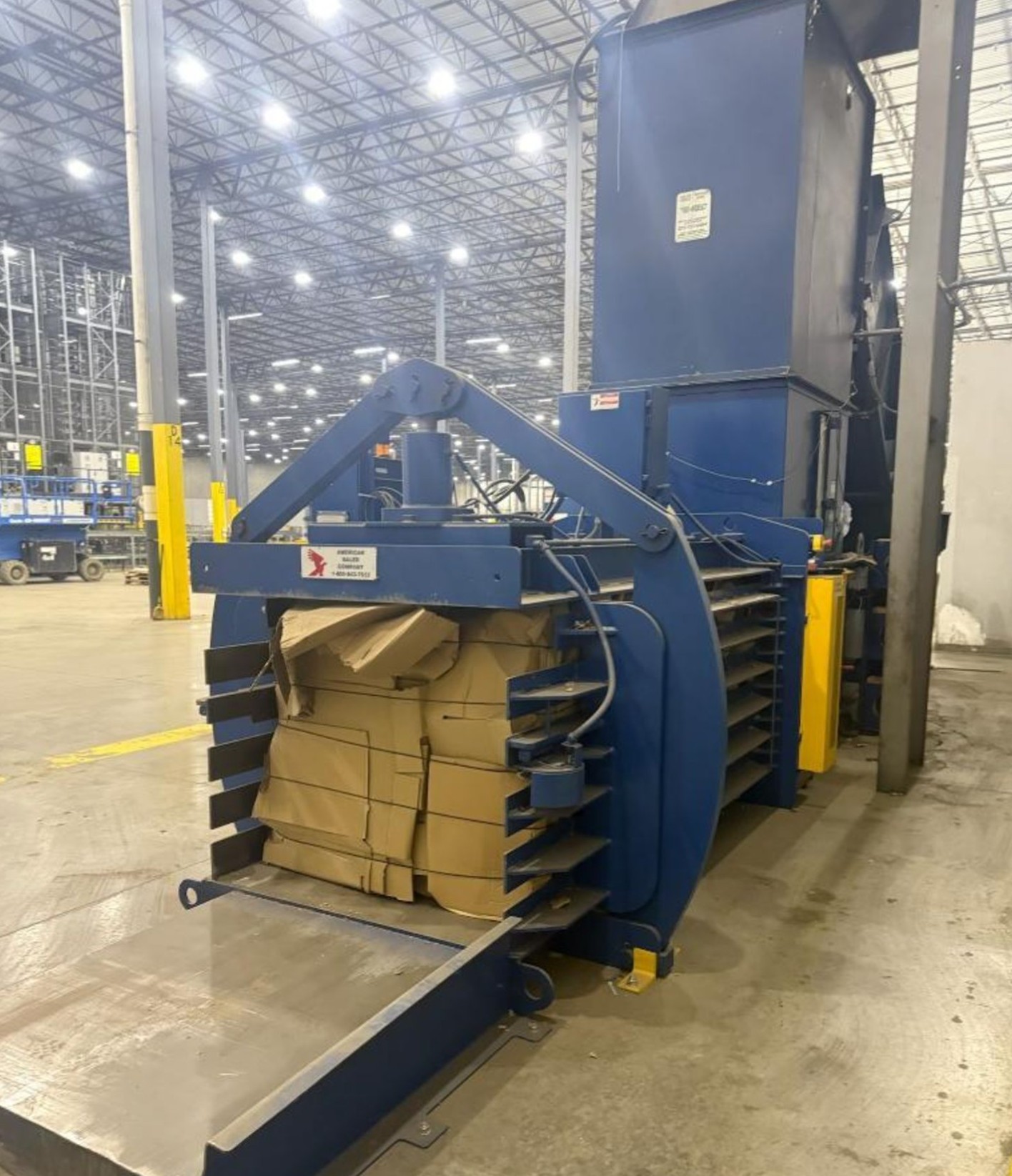 American Baler #DC6348-8T30, automatic tie baler with conveyor, dual 30 HP motors, 8" cylinder - Image 4
