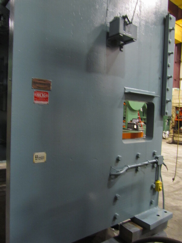 400 Ton, Chicago #SS400, straight side double crank, 8" stroke, 18" Shut Height, 120" x36" bed, 10-30 SPM - Image 5
