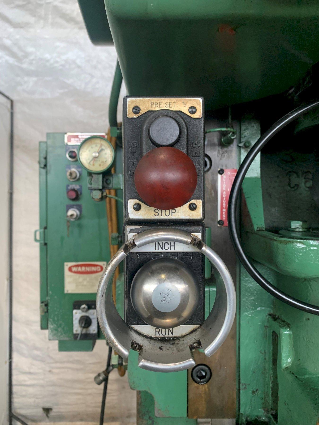 60 Ton, E-W Bliss #C-60, OBI press, 4" stroke, 14.25" Shut Height, 3" adj., 90 SPM, 32" x21" bed, 1979 - Image 4