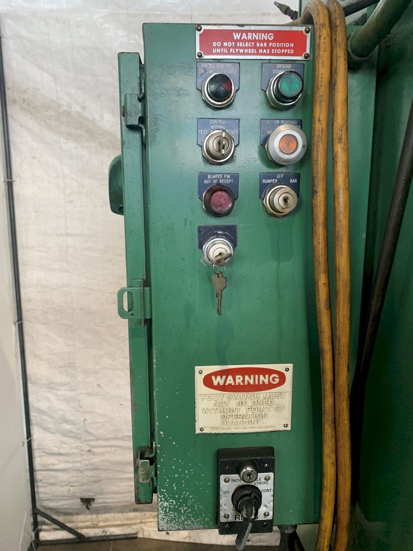 60 Ton, E-W Bliss #C-60, OBI press, 4" stroke, 14.25" Shut Height, 3" adj., 90 SPM, 32" x21" bed, 1979 - Image 9