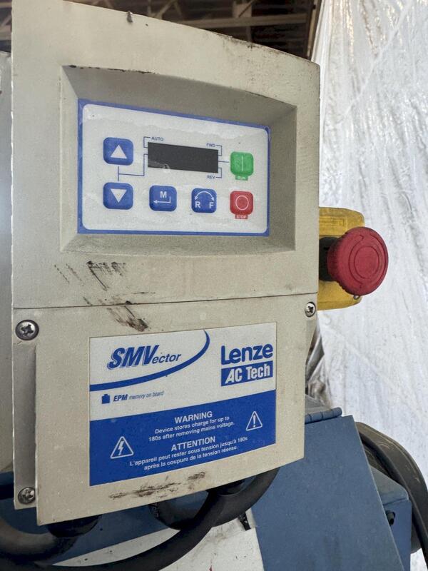 9" wide x 108" long, Hennig #M5, powered chip conveyor, 48" discharge height, 2011 - Image 9