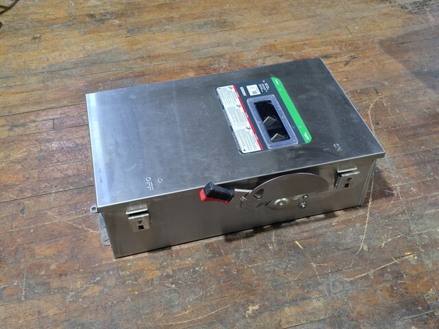 200 Amp. Square D, VH364DSGL, Fusible Disconnect Safety Switch, 600 Volts, 3P, 3PH, 4X, unused - Image 6