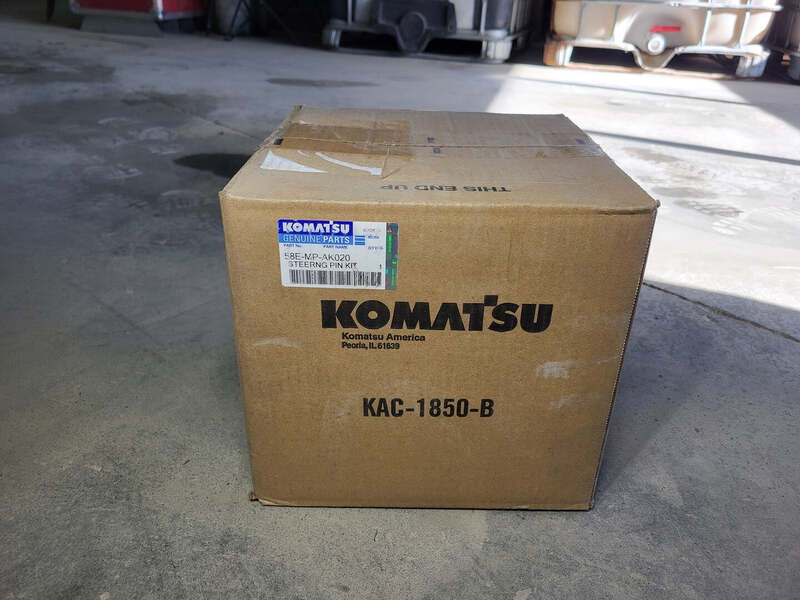 Komatsu #58E-MP-AK020, steering pin kit, new surplus - Image 1