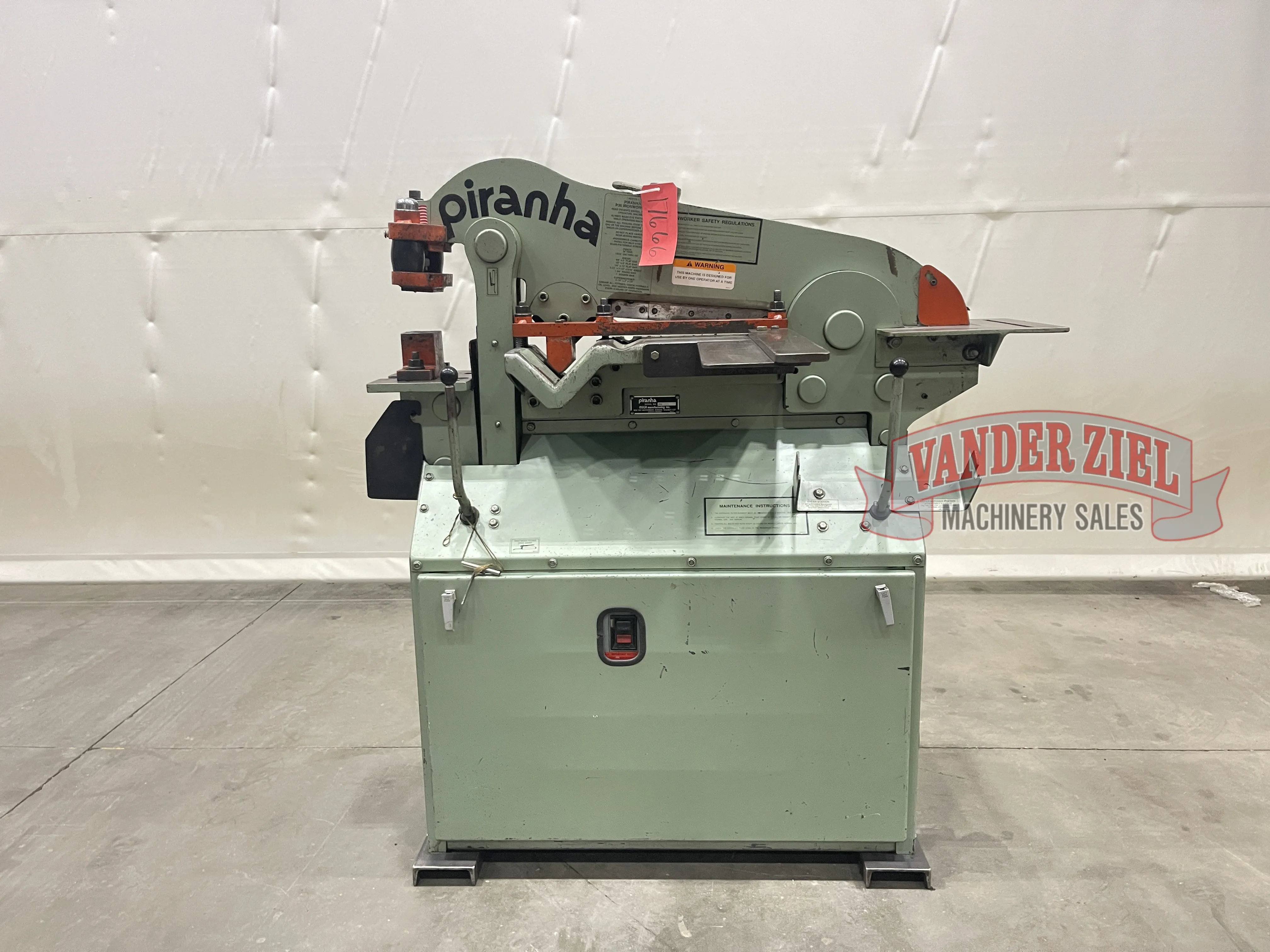 Piranha #P36, ironworker, 36 ton - Image 1