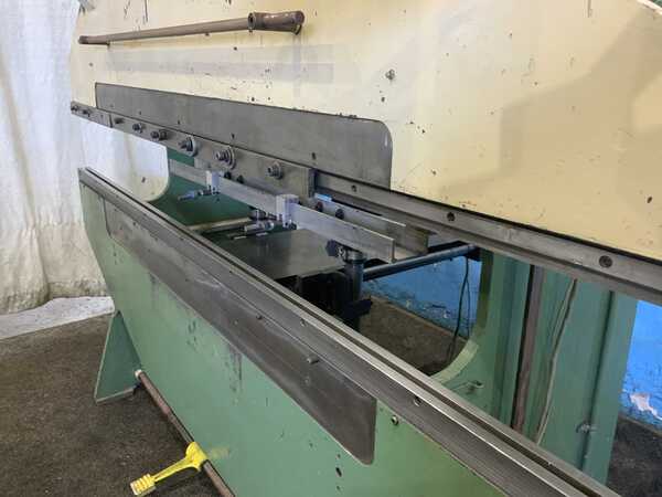 35 Ton, DiAcro #16-96, mechanical press brake, 8' overall, 62" between housing, 2" stroke, 6" throat, 3 HP, 1 - Image 7