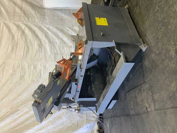 24" x 31" Hem #V140HM-60, vertical band saw, 20' x 1-1/2" x .50" blade, hydraulic head tilt, 10 HP, 2011 - Image 3