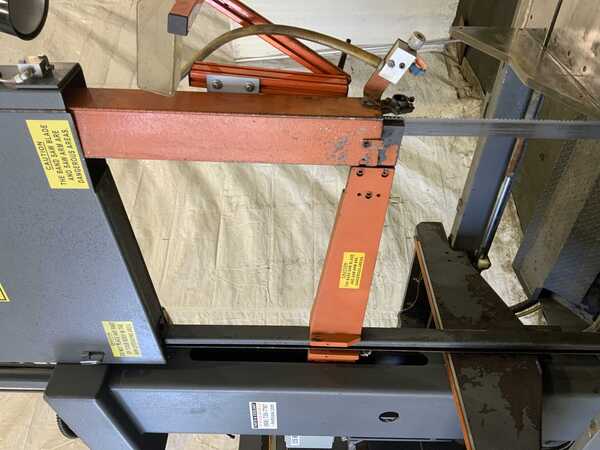 24" x 31" Hem #V140HM-60, vertical band saw, 20' x 1-1/2" x .50" blade, hydraulic head tilt, 10 HP, 2011 - Image 9