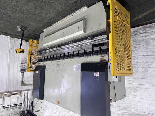88 Ton, U.S. Industrial #80X3200, CNC hydraulic brake, 10.5'OA, 106.2" between housing, 3.93" stroke, 2007 - Image 2