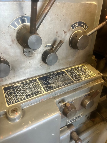 20.5" x 60" Whacheon #20-1/2GX60, engine lathe, 2" bore, 10 HP, 1350 RPM, Steady Rest, Aloris tool holder - Image 4