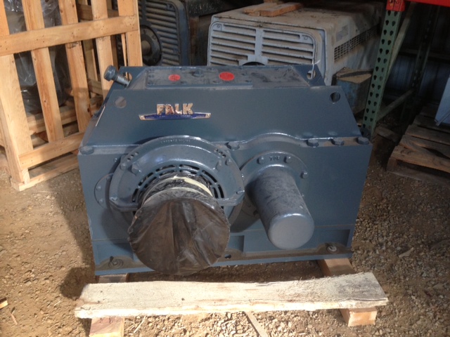 700 HP @ 993 RPM, Falk #2100Y1-LR, parallel shaft, 1.82 :1 ratio, new - Image 3