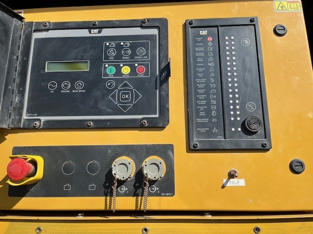 750 KW Caterpillar #C27, standby diesel generator set, 347-600 Volts, 9525 hours, enclosure, 2017 - Image 7