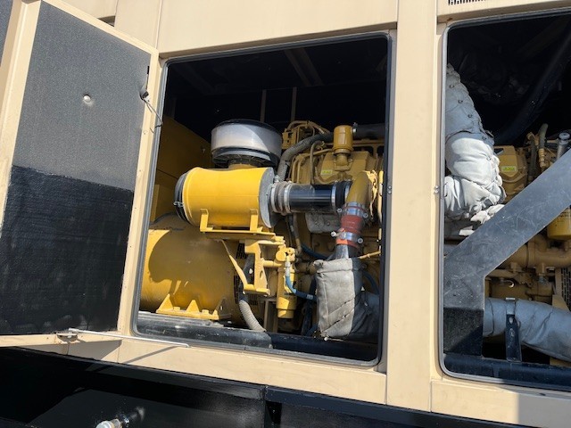 750 KW Caterpillar #C27, standby diesel generator set, 347-600 Volts, 9525 hours, enclosure, 2017 - Image 8
