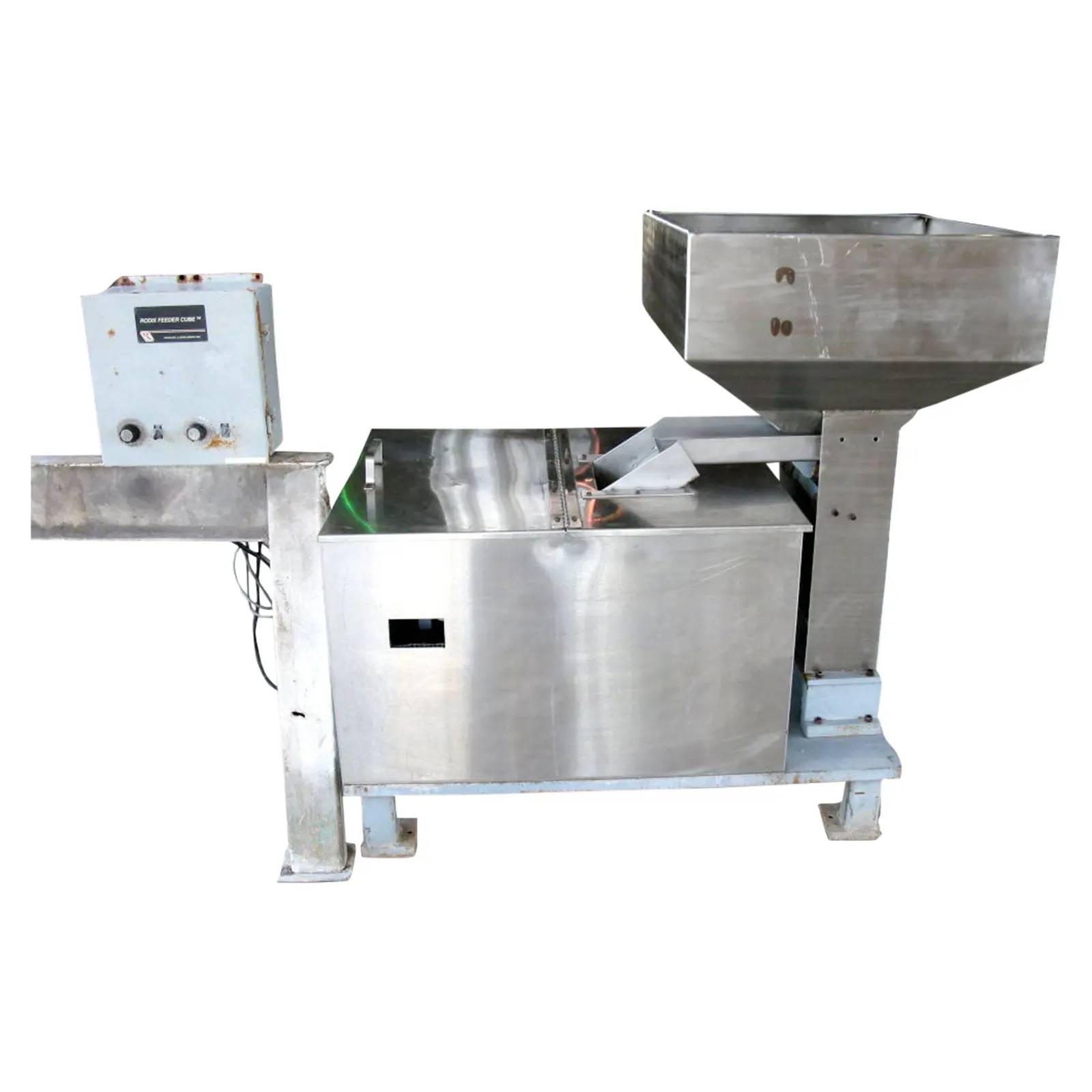 Midwest Feeder, Stainless Steel Feeder w/ Hopper, 50 units per min. per line, 24" L x 24" width x 8" H - Image 2