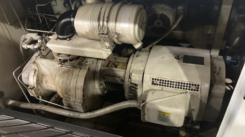 235 cfm, 125 psi, Gardner Denver, turn valve rotary screw air compressor, 50 HP, air cooled oil & after cooler - Image 3