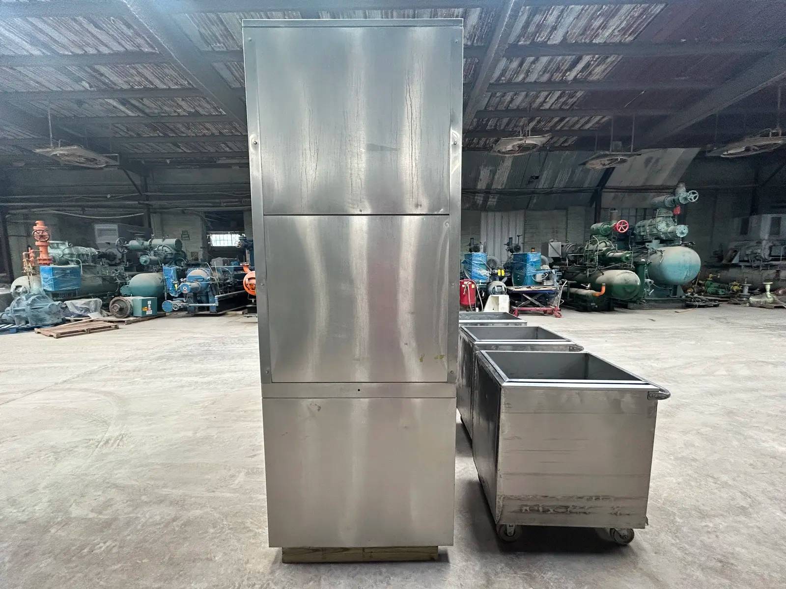Kloppenberg & Co, Stainless Steel Mobile Express Storage Ice Bin, 35" width x 100" H - Image 7