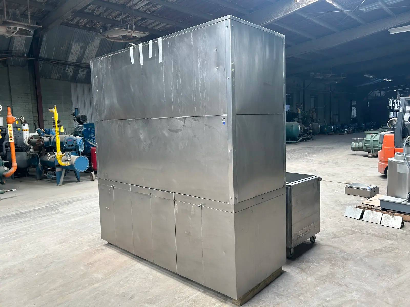 Kloppenberg & Co, Stainless Steel Mobile Express Storage Ice Bin, 35" width x 100" H - Image 8