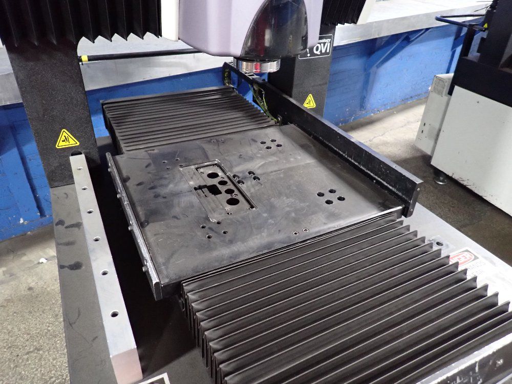 View #Summit-450, coordinate measuring machine, 23" x 20" Table, 1 Phase, 50/60 Hz, 800 Watts, 9.8 Amps, 115 - Image 3