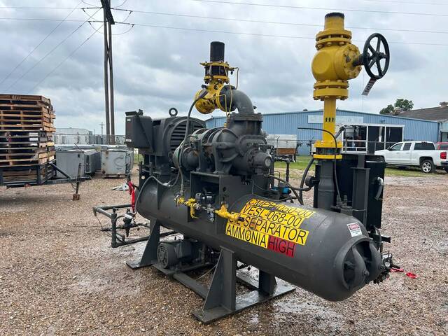 250 HP FES #200SUD-VI3.6, Rotary Screw Compressor Package, Mycom 200SUD, 3540 RPM, 58/32 Amp., 2300/4160 V. - Image 4