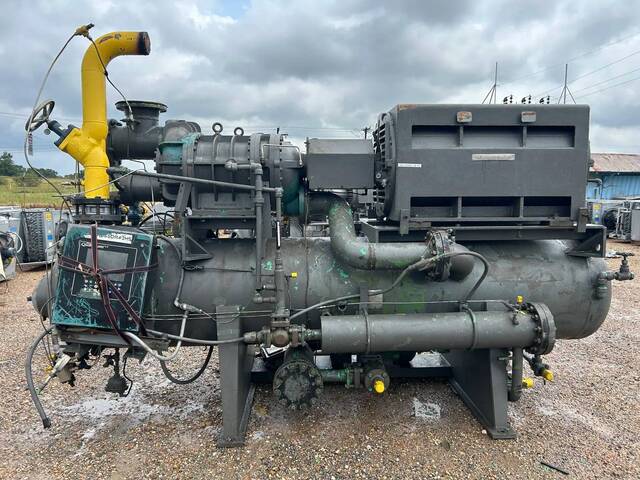 700 HP Dunham-Bush #2516DLA3VOD, FES Ammonia Rotary Screw Compressor Package, 300 psi, 3570 RPM, 4160 V., 90 - Image 3