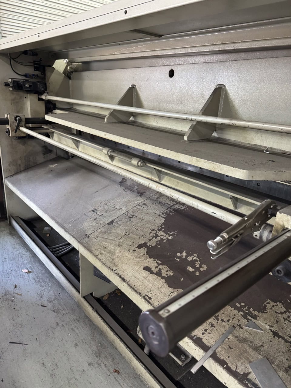 3/16" x 6' Birmingham #H-0645, Hydraulic Shear, 24" Back Gauge, 82" blade, 32-50 SPM, 11 holddowns, 15 HP - Image 4