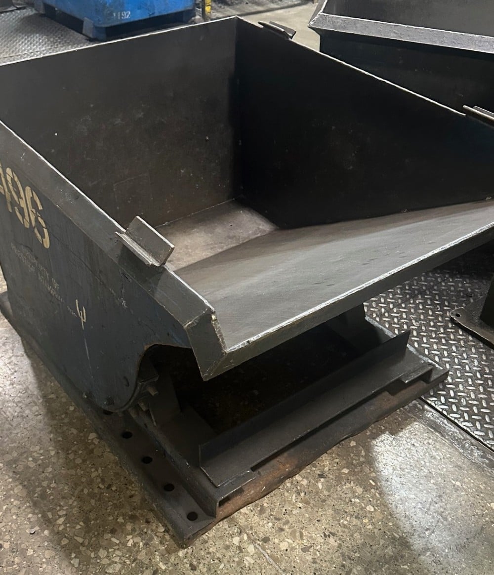 Aurora 1/2 yard Dump Hopper - Image 2