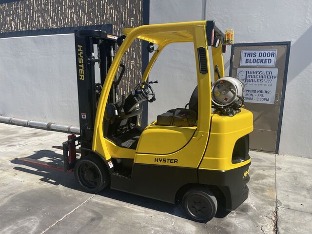 5000 lb. Hyster #S50FT, Lg Gas Forklift, 83"-189" mast, 3 stage, cushion tires, sideshift - Image 1